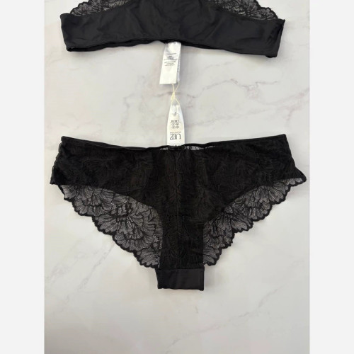 شورت مشکی پشت دانتل برند UP2FASHION
